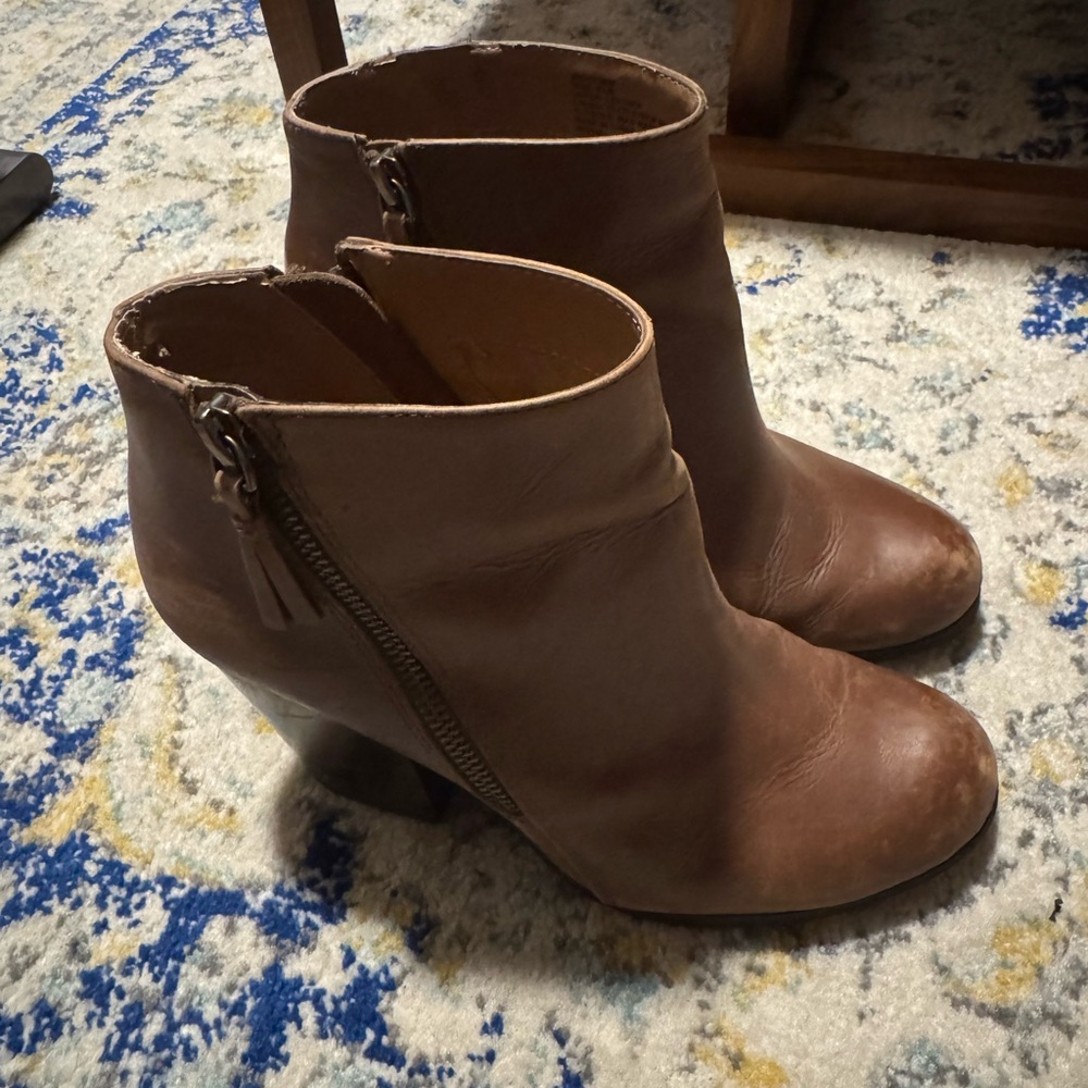 Kenneth Cole Brown Leather Ankle Boots